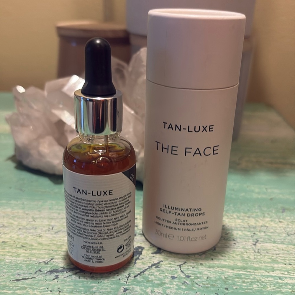 TAN - LUXE THE FACE ILLUMINATING SELF-TANNING DROPS 30ML IN LIGHT/MEDIUM…